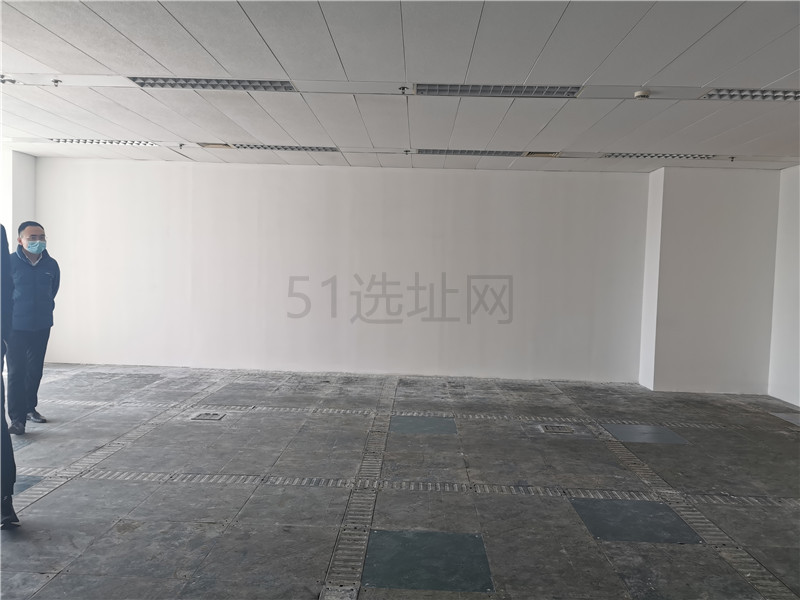 上海银行大厦出租582平写字楼标准交付