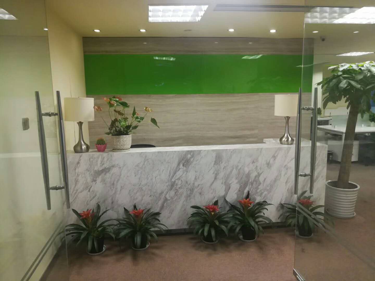 上海招商局大厦出租261平办公室精装修带家具