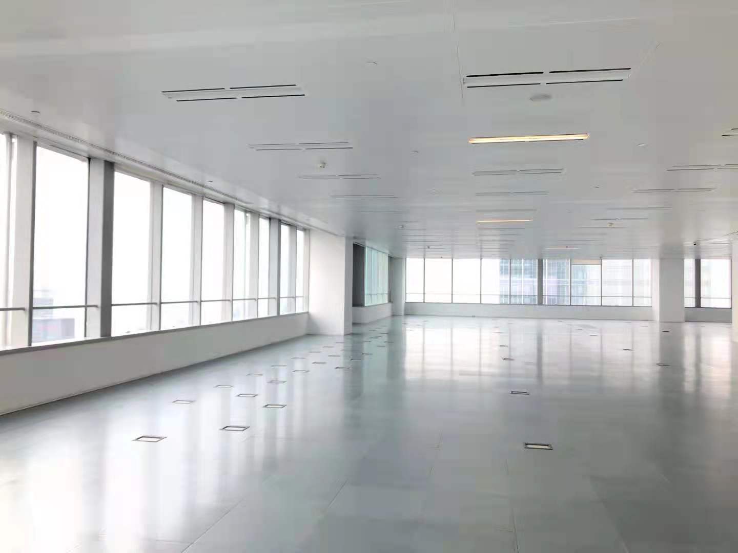 浦东新区上海环球金融中心出租817平写字楼标准交付