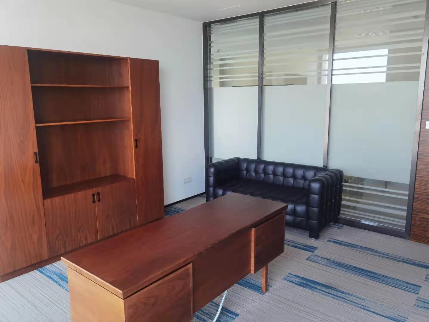 国际航运金融大厦出租1639平办公室有装修无家具
