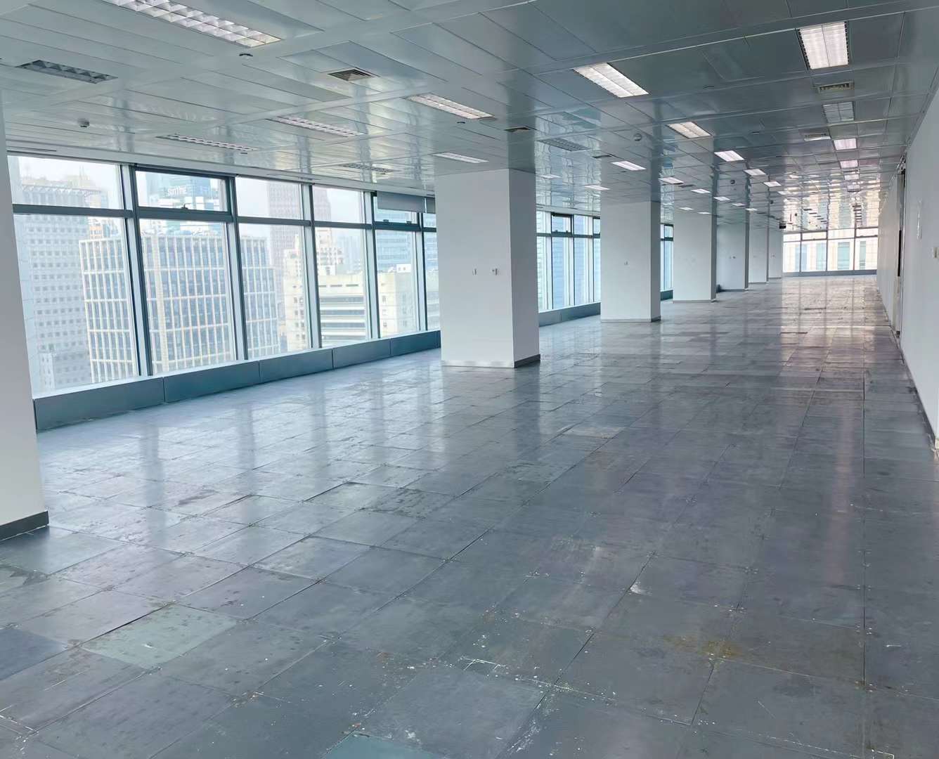 浦东新区长泰国际金融大厦出租128平写字楼标准交付