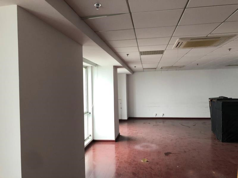 周浦万达广场出租378平办公室有装修无家具