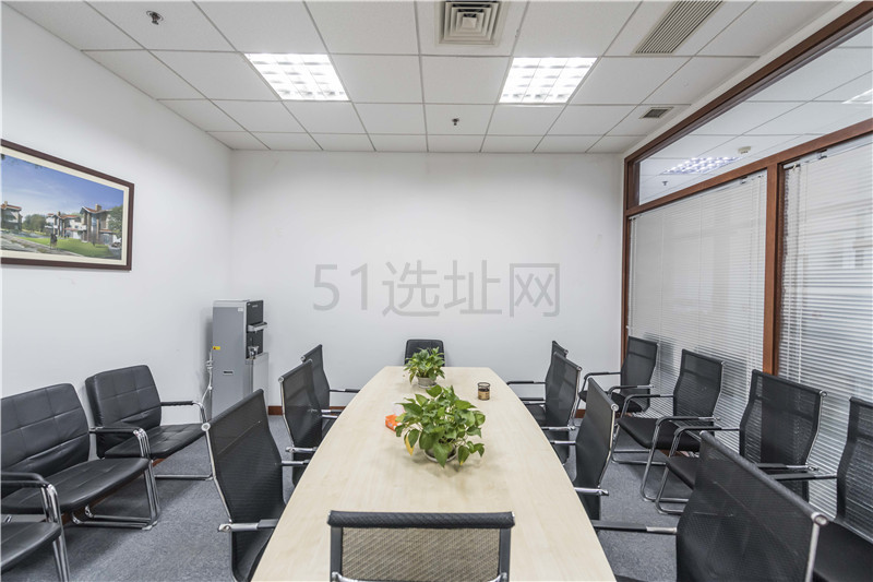 张江集电港出租345平办公室精装修带家具