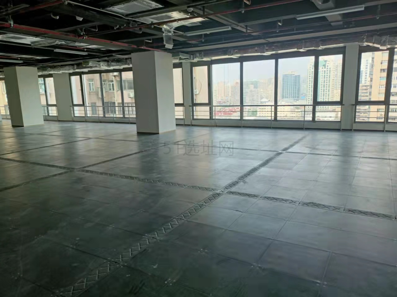 新出甲级办公楼城利大厦整层1000平可加装分体空调