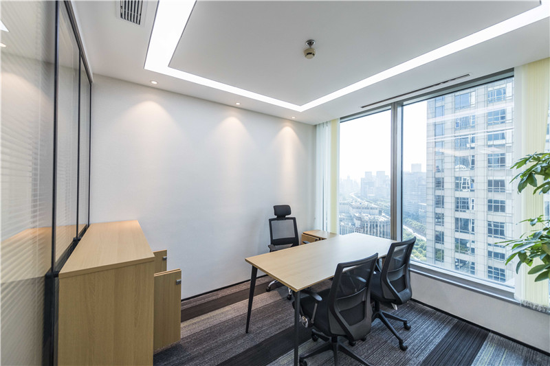 未来资产大厦出租212平办公室精装修带家具
