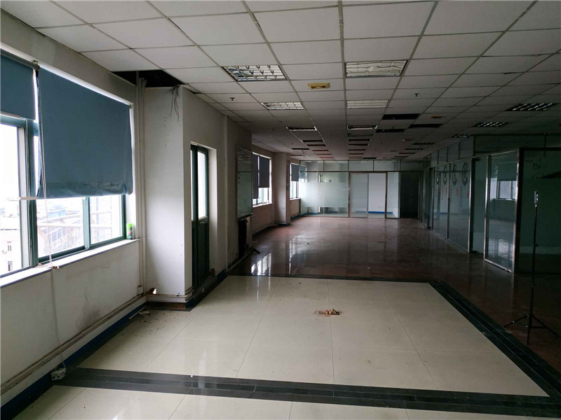漕河泾科技产业化大楼出租299平写字楼有装修无家具