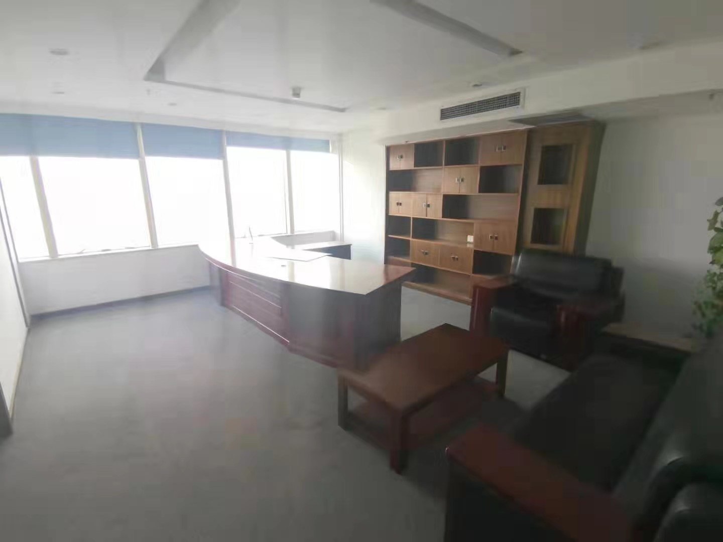 上海商务中心出租418平写字楼带装修有家具