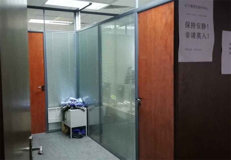 上海通联支付数据处理中心出租263平写字楼标准交付