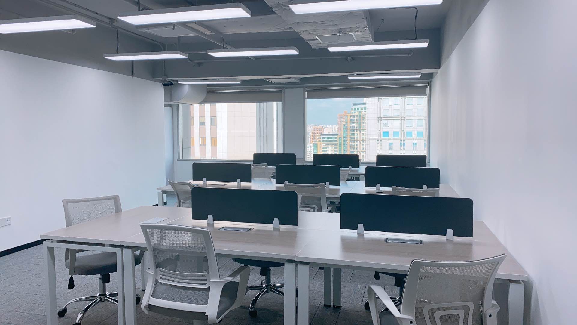 南京西路地铁口的静安新时代大厦出租95平精装修办公室