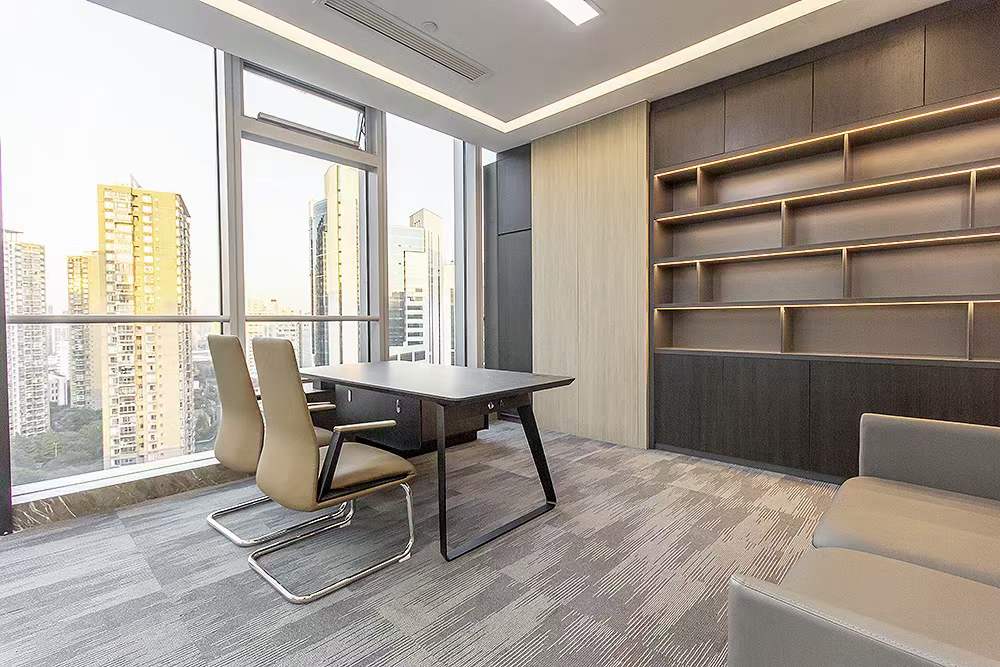 上海世茂大厦出租168平办公室精装修带家具
