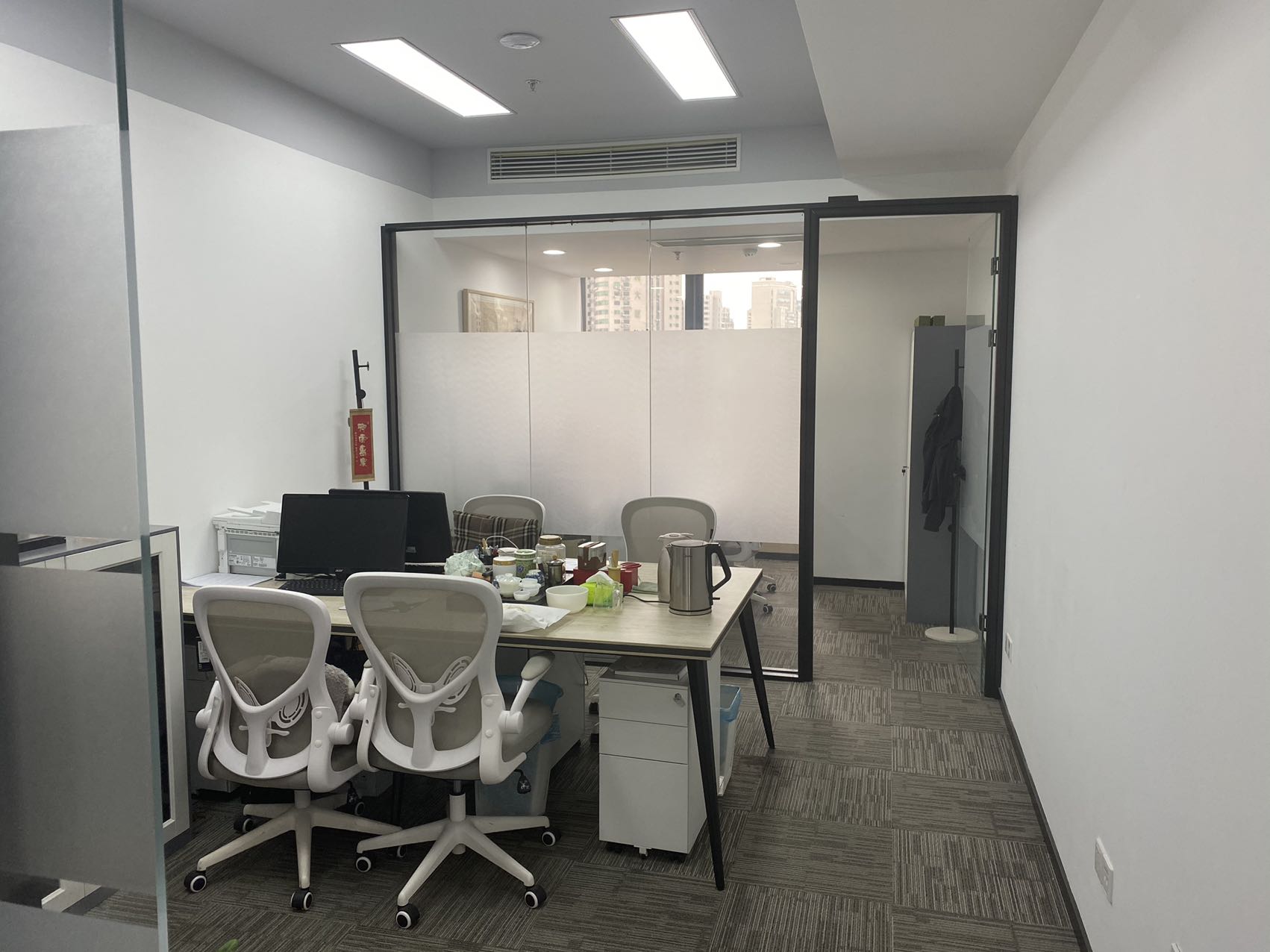长峰中心精装修办公室出租现房写字楼48平，小户型创业首选